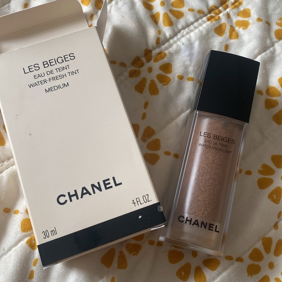 Les beiges eau de teint medium - Picture 2 of 2